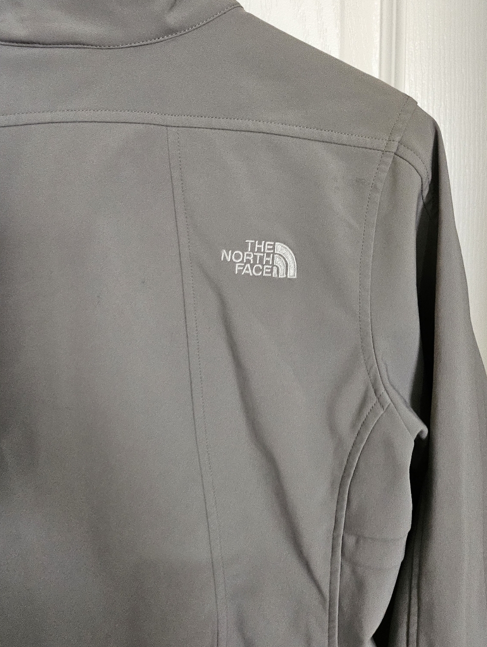 The North Face Women's Softshell Jacket Gray Full Zip Lightweight Outdoor Coat L - Picture 8 of 12